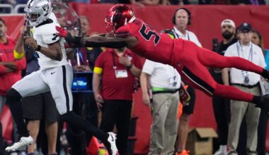 Texans extend winning streak to 7 with 23-21 victory over Raiders