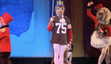 What does Browns G Joel Bitonio have in common with a ballet dancer?