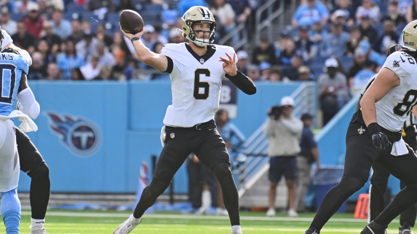 Moore and Shough exhibiting coach-QB synergy during Saints' winning streak