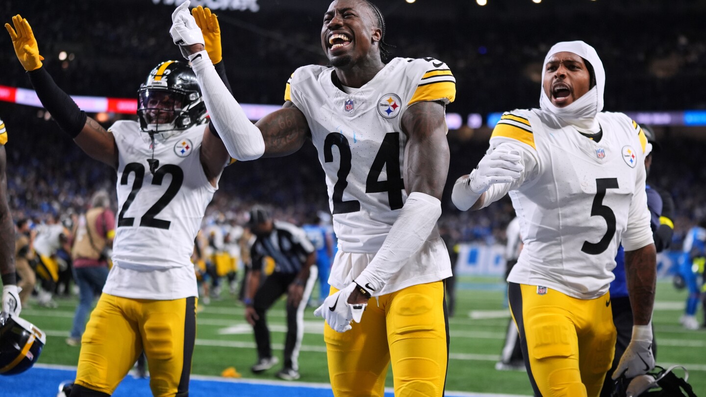 Steelers outlast Lions 29-24 thanks to penalty on final play