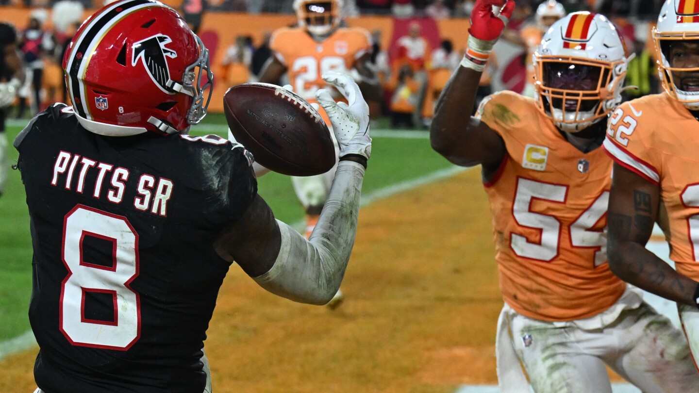 Pitts' performance is most productive by NFL tight end since 1996, helps Falcons beat Bucs