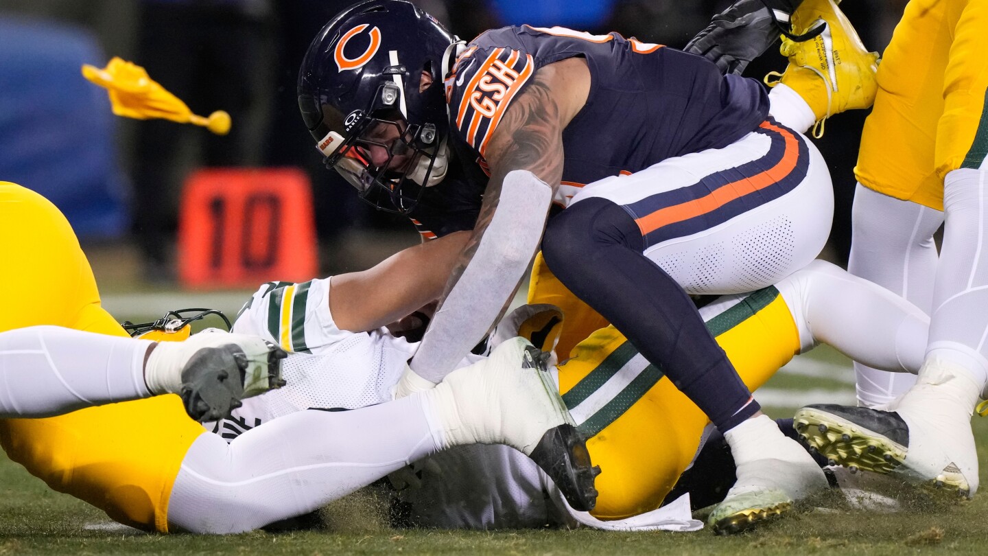 Jordan Love exits Green Bay loss with a concussion in latest injury for Packers