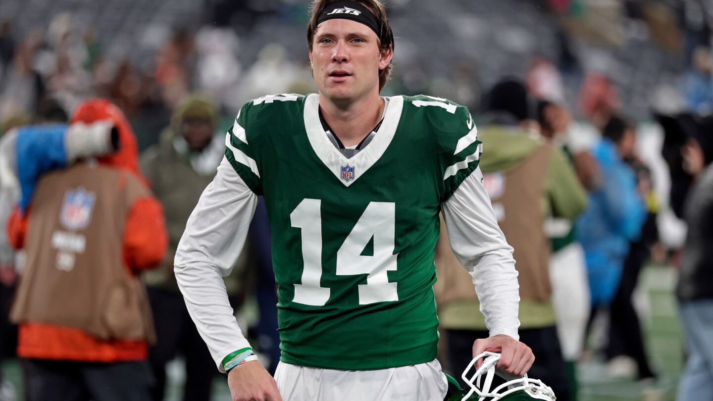 New York Jets punter Austin McNamara learned how to kick by watching YouTube videos as a kid