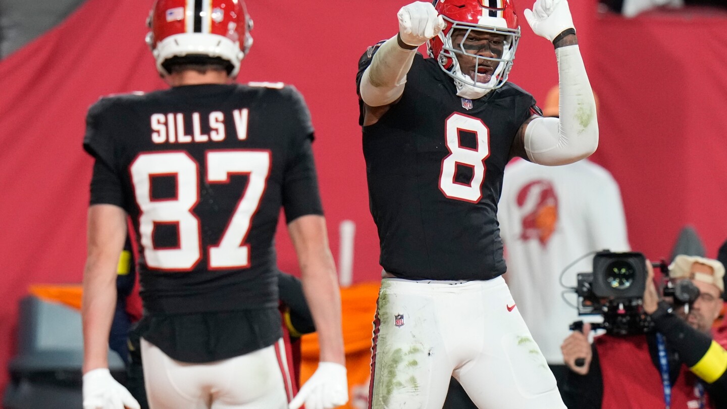 Cousins and Pitts help Falcons rally past Buccaneers