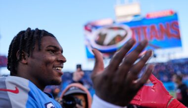 Titans end 11-game home skid with win over battered Chiefs