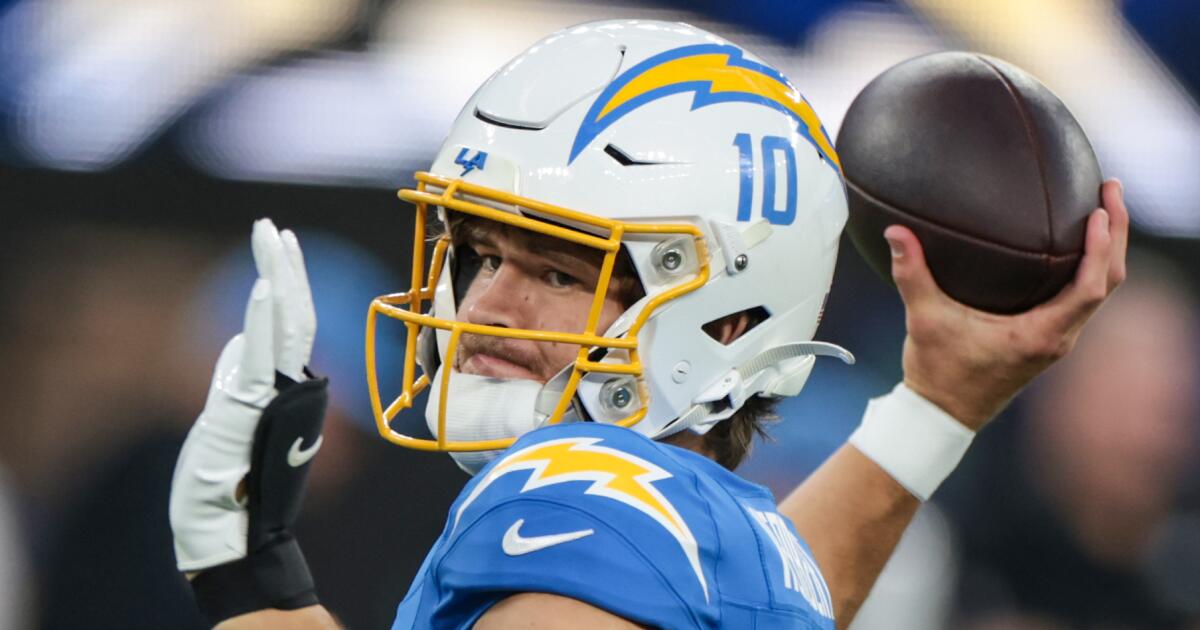 Justin Herbert upbeat about hand injury ahead of Chargers vs. Chiefs
