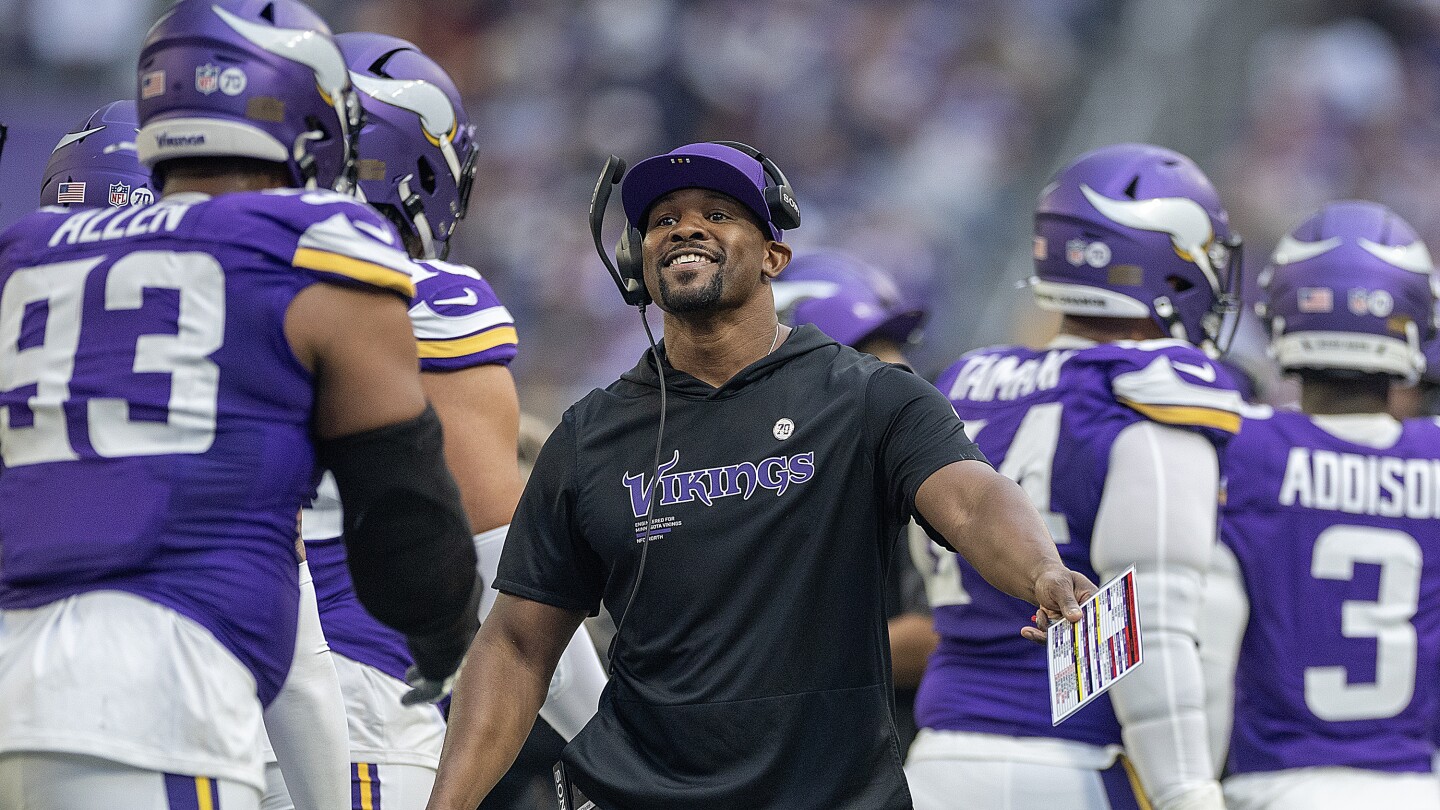 Cowboys could be lurking for Brian Flores as the Matt Eberflus replacement