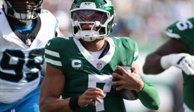 Fields out against Dolphins due to sore knee