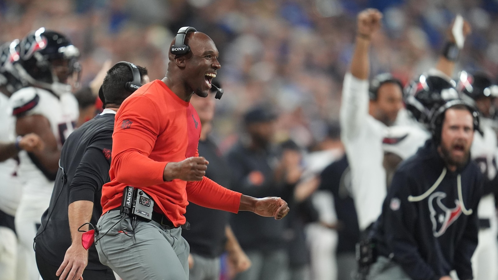 Texans' defense shines in 20-16 win over Colts as Stroud returns