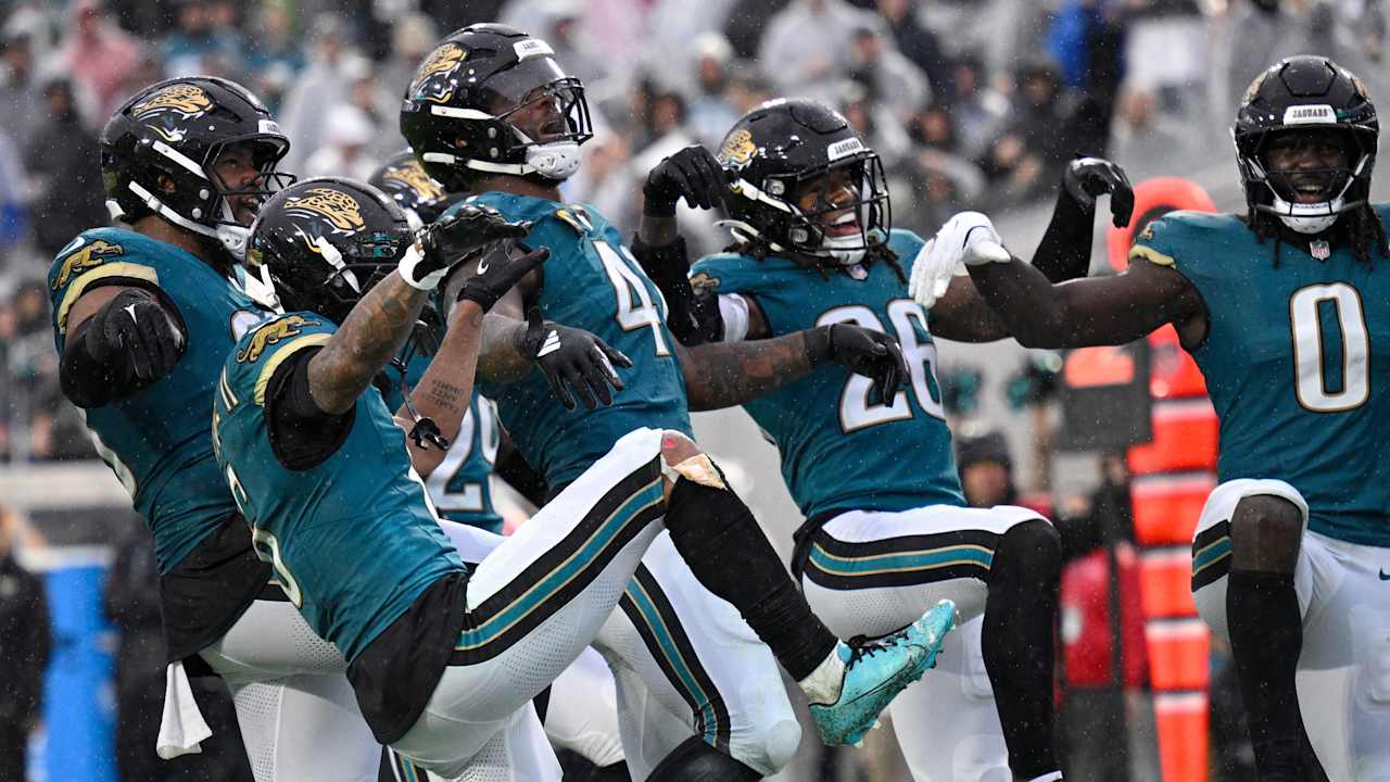 Postseason probabilities entering Week 15 of the 2025 season