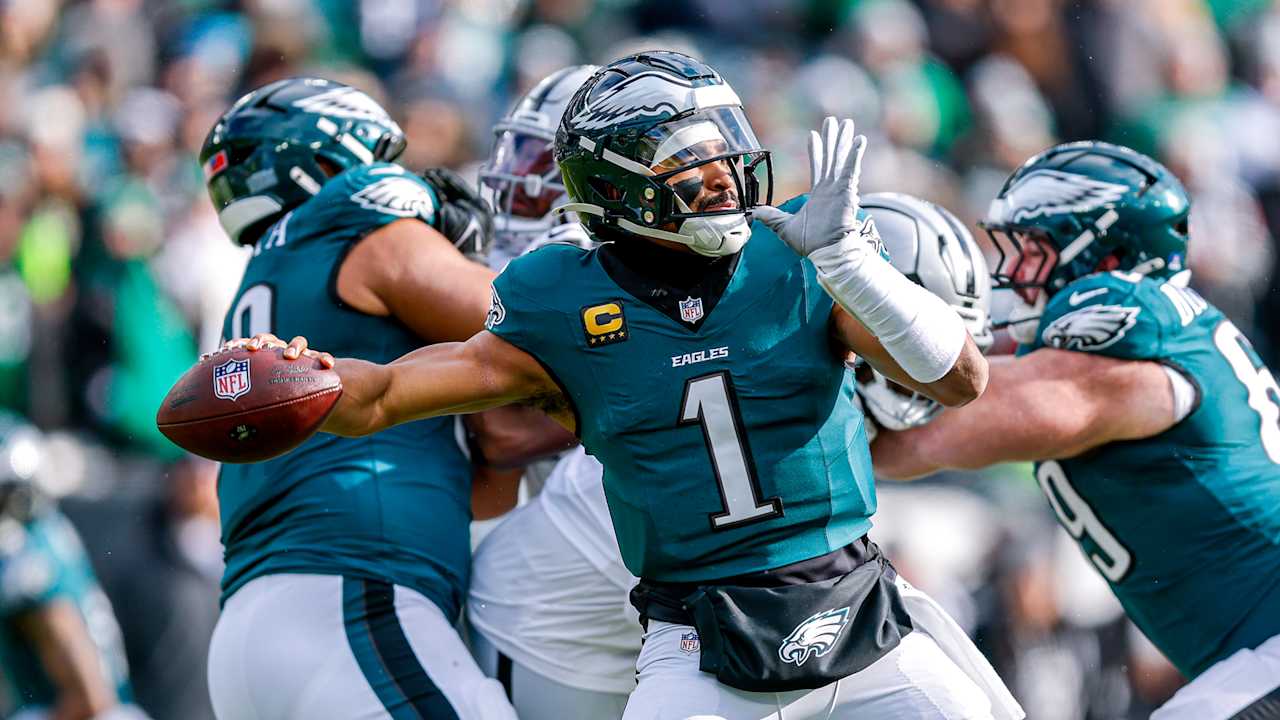 Jalen Hurts bounces back with uber-efficient showing vs. Raiders