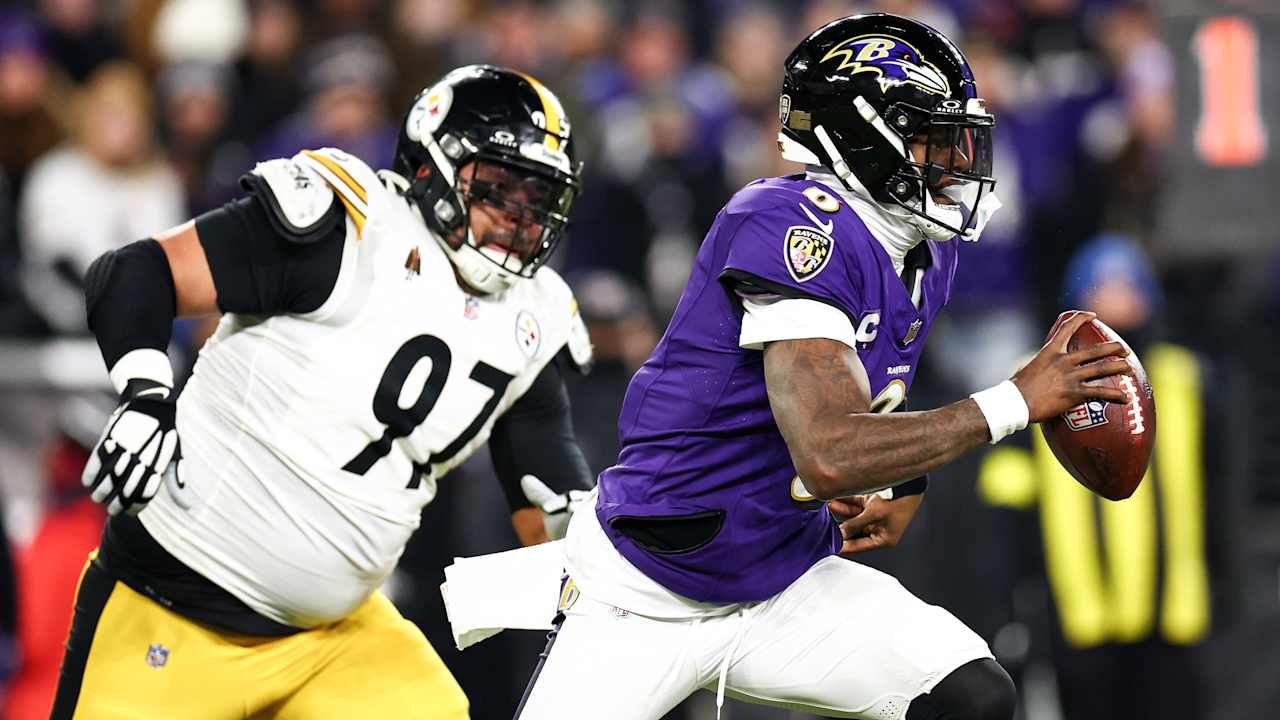 Postseason probabilities entering Week 14 of the 2025 season