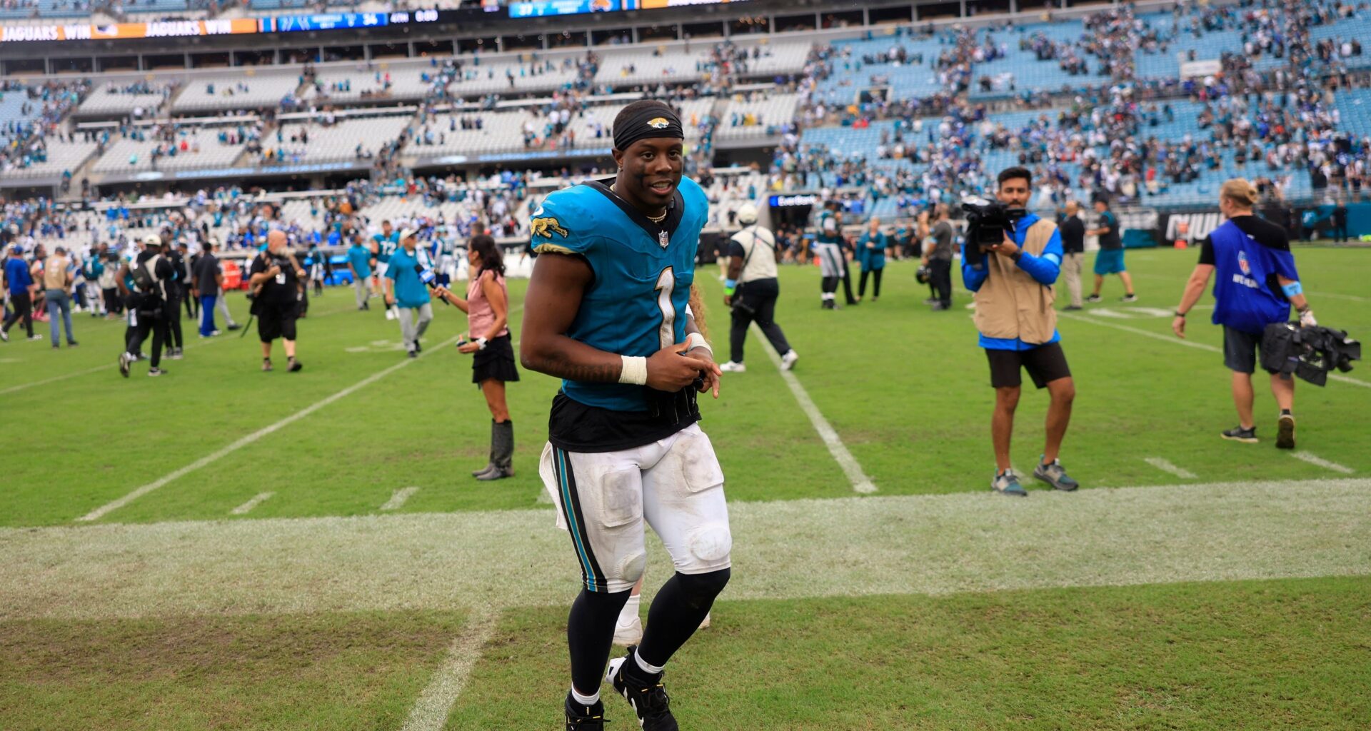 nfl picks Travis Etienne Jacksonville Jaguars predictions best bet odds