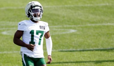 CB Kris Boyd surprises Jets teammates with visit after being shot in abdomen