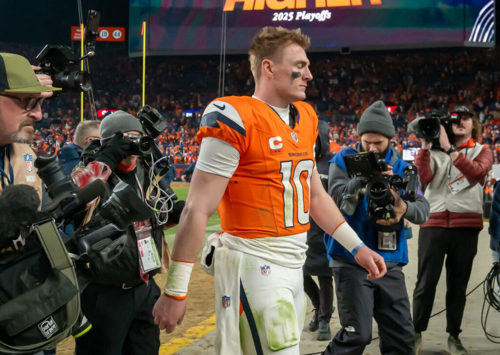 PHOTOS: Broncos Defeat Bills in Divisional Playoff