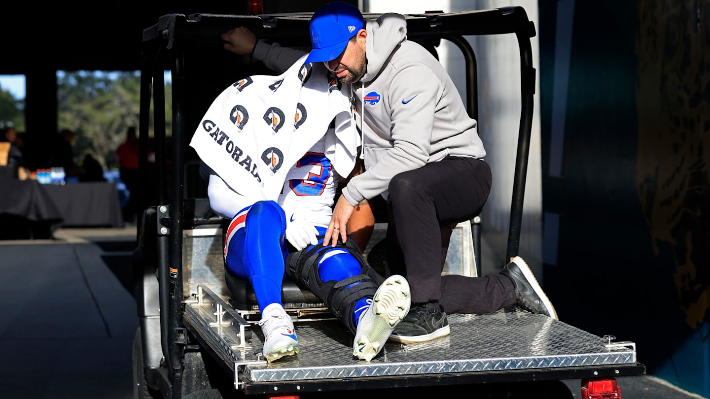 Projecting Bills' depleted WR group after Gabe Davis' disturbing injury vs. Jaguars