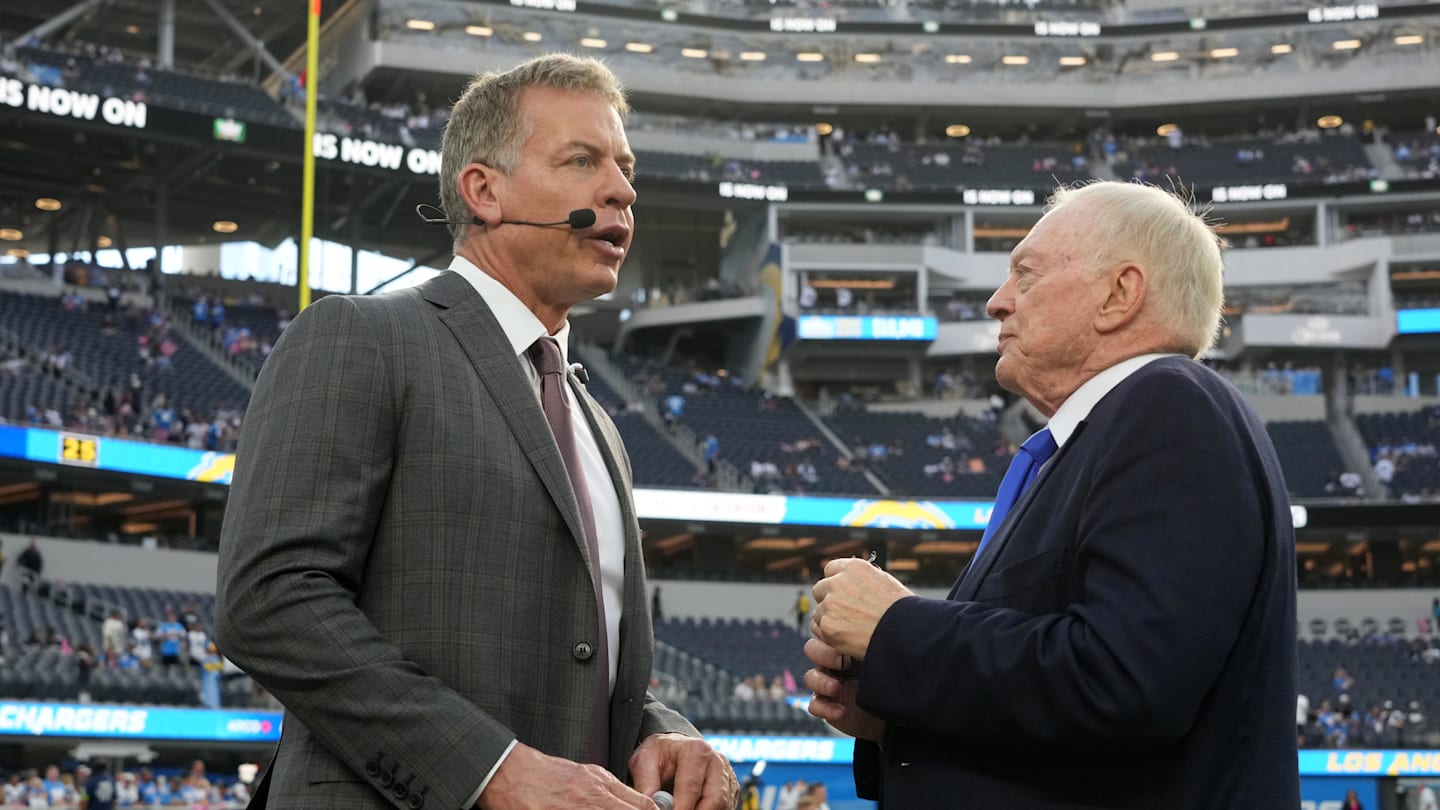 NFL insider floats drastic Cowboys front office move involving team legend