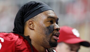 Indiana Hoosiers edge rusher Mikail Kamara