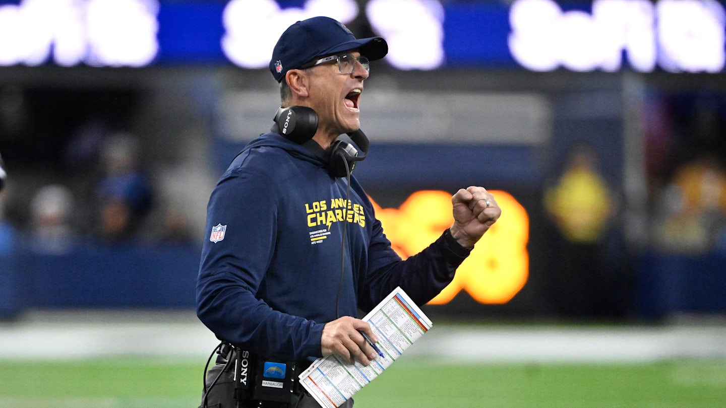 Los Angeles Chargers defeated the Las Vegas Raiders 31-14 to win a NFL football game.