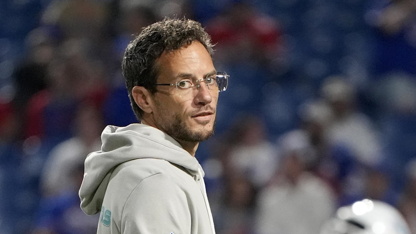 Mike McDaniel interviews with Bills for head-coach job