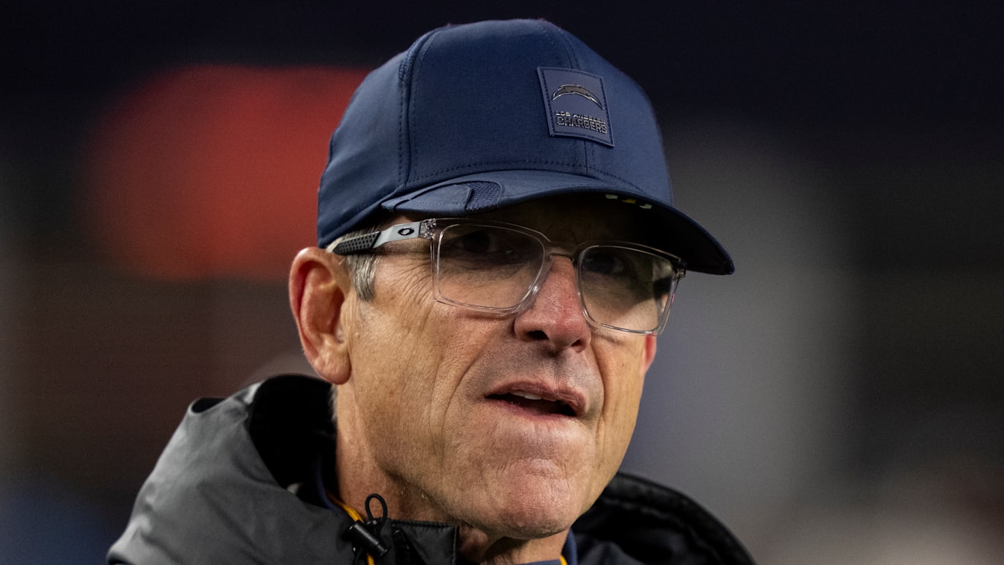 AFC Wild Card Playoffs: Los Angeles Chargers v New England Patriots - NFL 2025