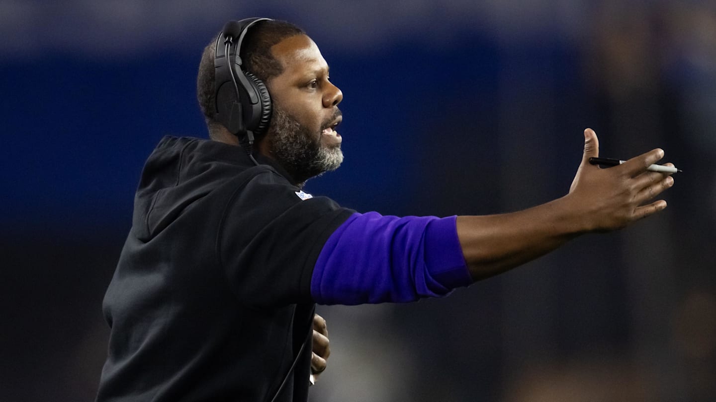 Washington Commanders defensive coordinator Daronte Jones