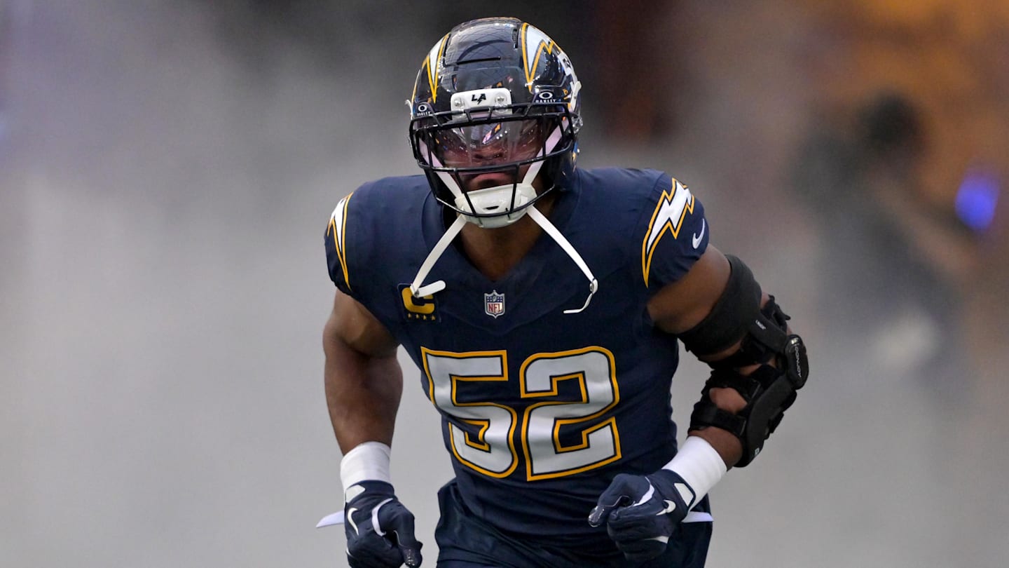 Future Hall of Fame Edge Rusher Interestingly Linked to Carolina Panthers