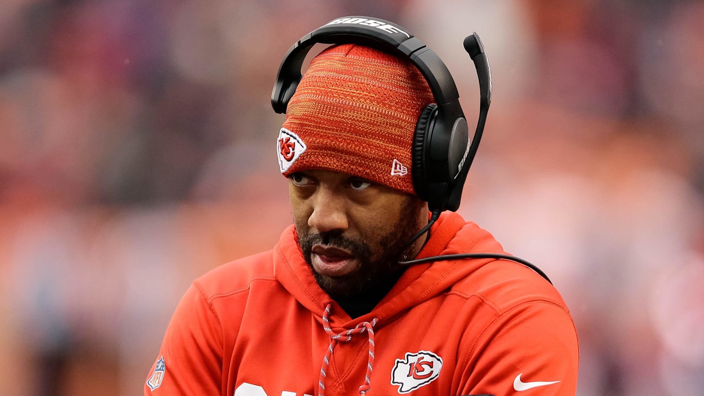 Titans Bolster Offense by Hiring New WR Coach