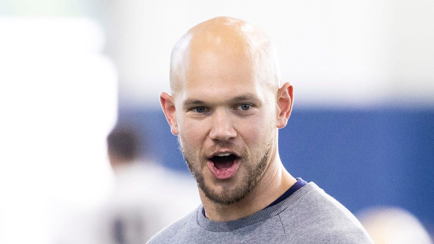 Facts to Know as Chargers Welcome Back Defensive Coordinator Chris O'Leary