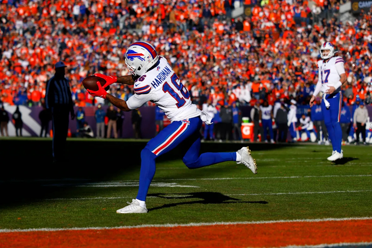 Bills-Broncos: Mecole Hardman's first catch since 2024 is same play that won Chiefs Super Bowl