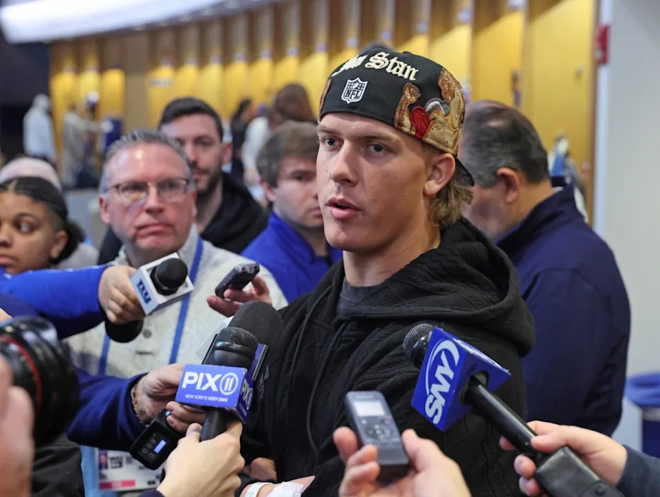 New York Giants quarterback Jaxson Dart speaking to the media as the Giants players were cleaning out their lockers at the New York Giants training facility in East Rutherford, New Jersey. Charles Wenzelberg / New York Post