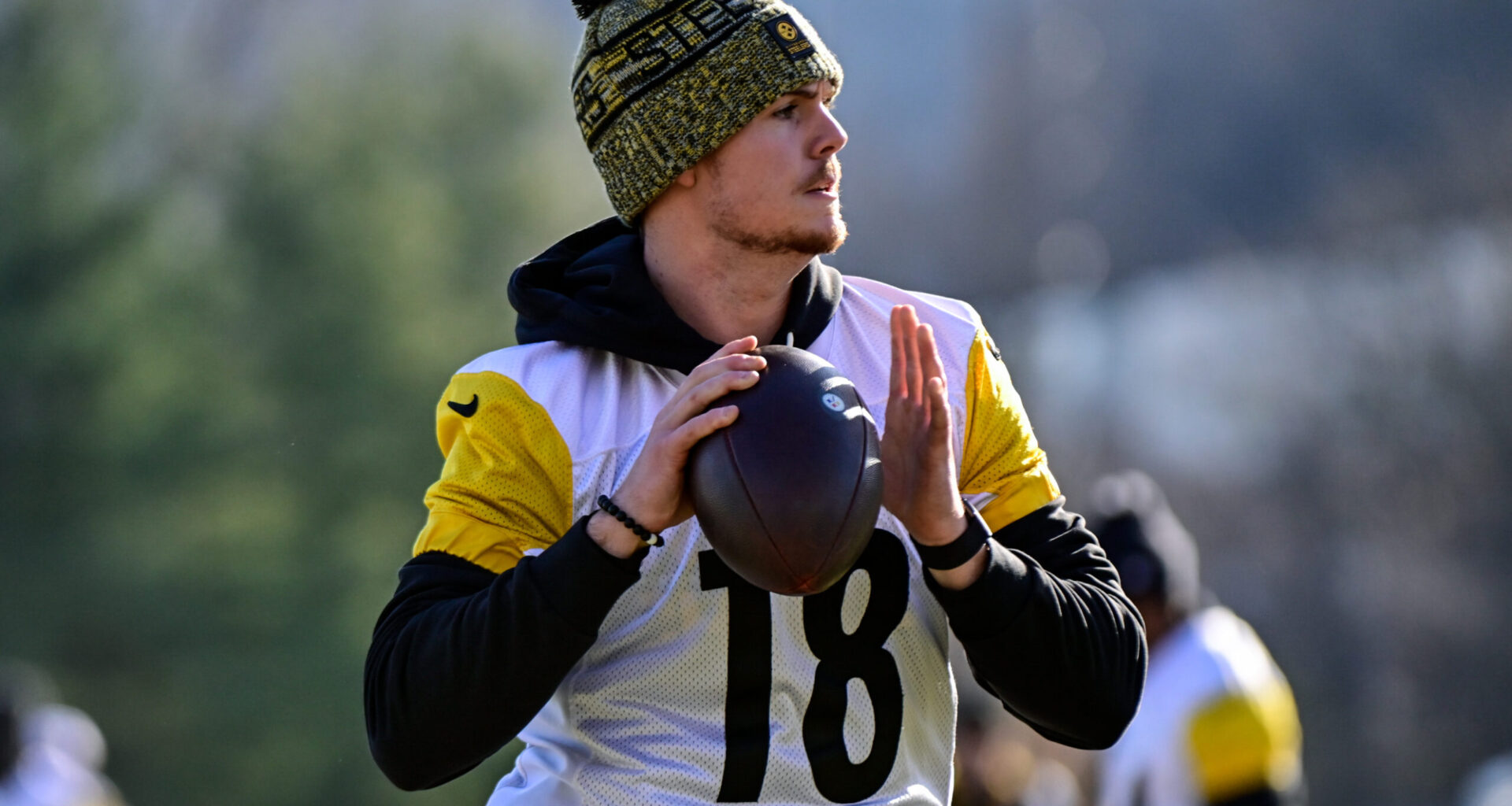 Will Howard Receives High Praise from All-Pro Edge Rusher