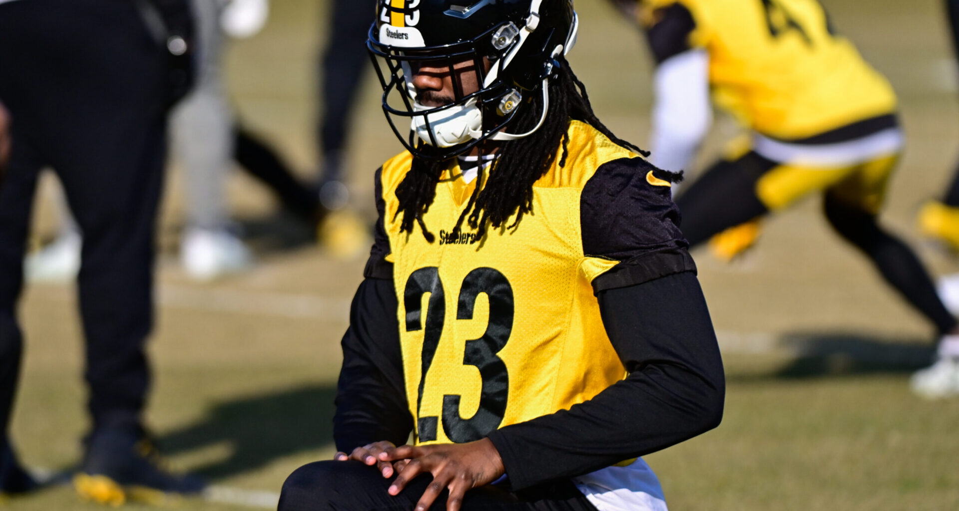 Steelers Cut Ties with 6-foot-3 Veteran Cornerback