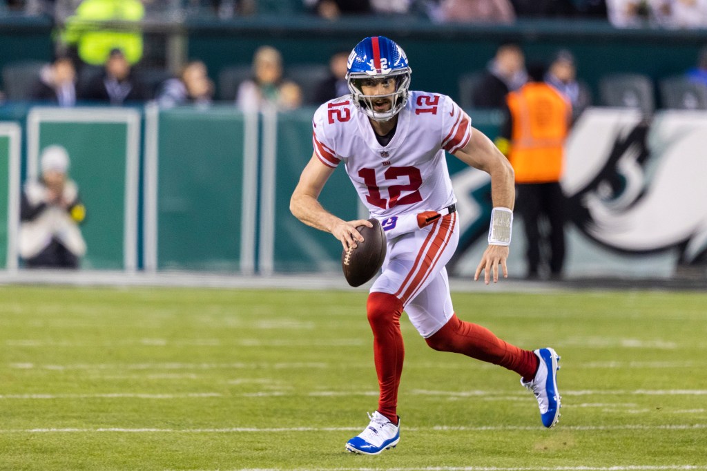 Davis Webb playing for the Giants on Jan. 8, 2023.