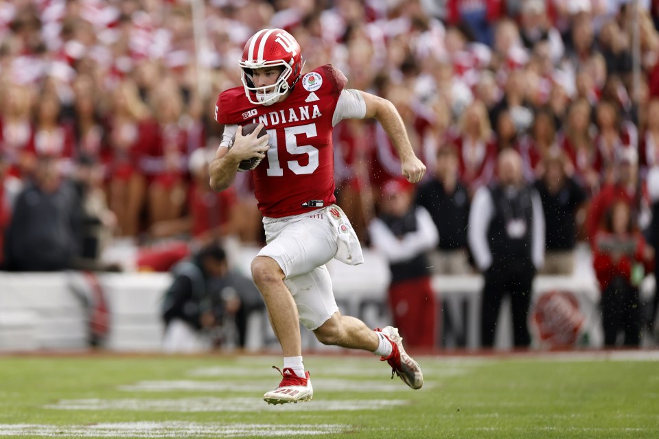 Mendoza has been accused of struggling to operate out of the pocket