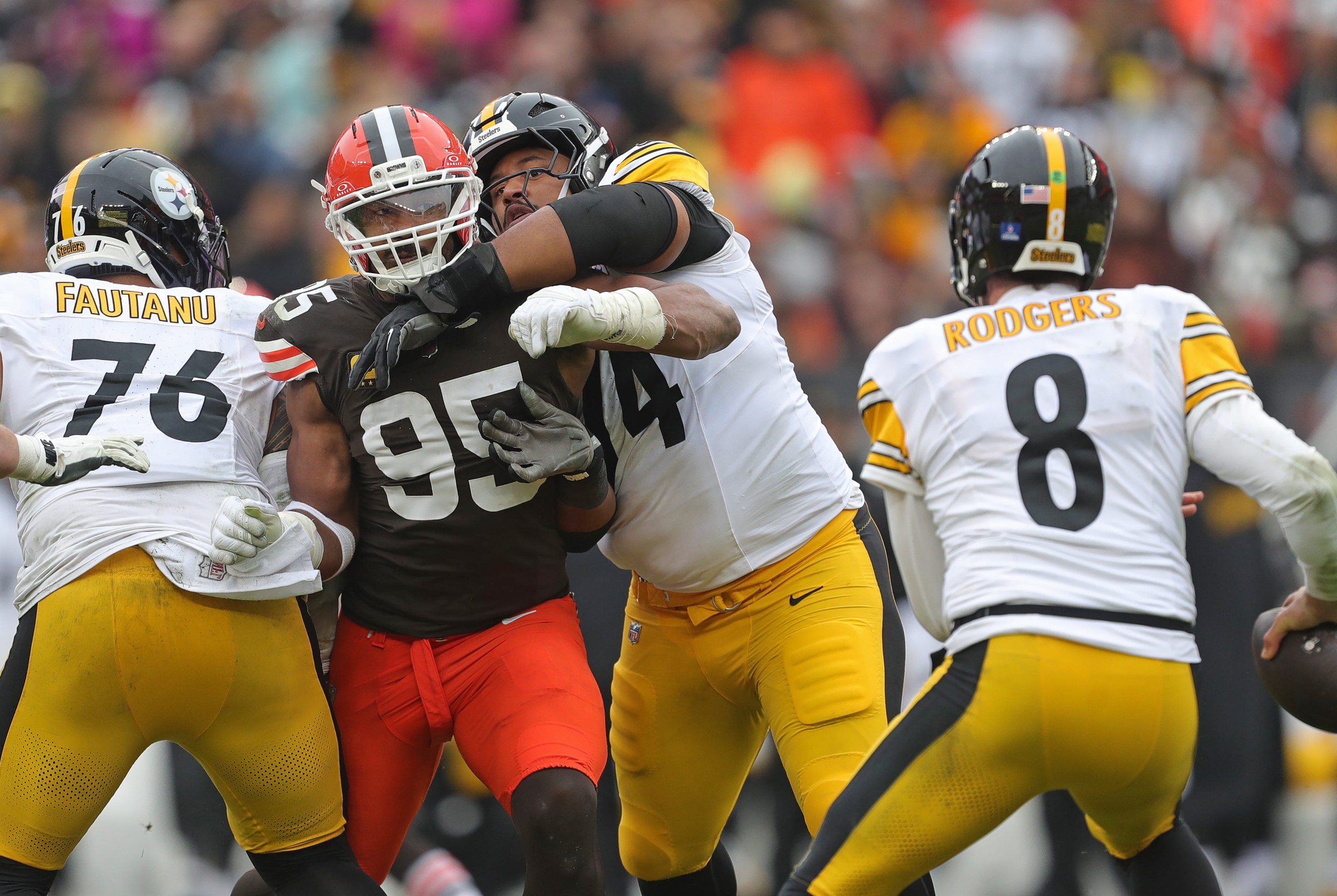 Daily Dawg Chow 12/30: After beating Steelers what’s left for Browns?
