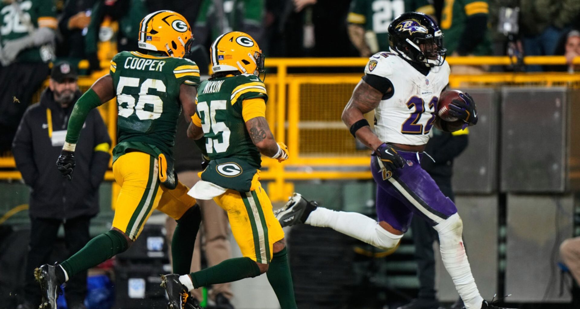 It’s a simple call: Give Henry the ball