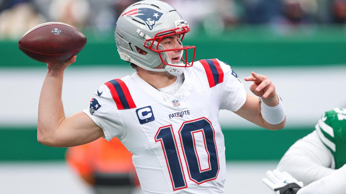 Patriots vs. Dolphins where to watch, TV, live stream, kickoff time, prediction, odds