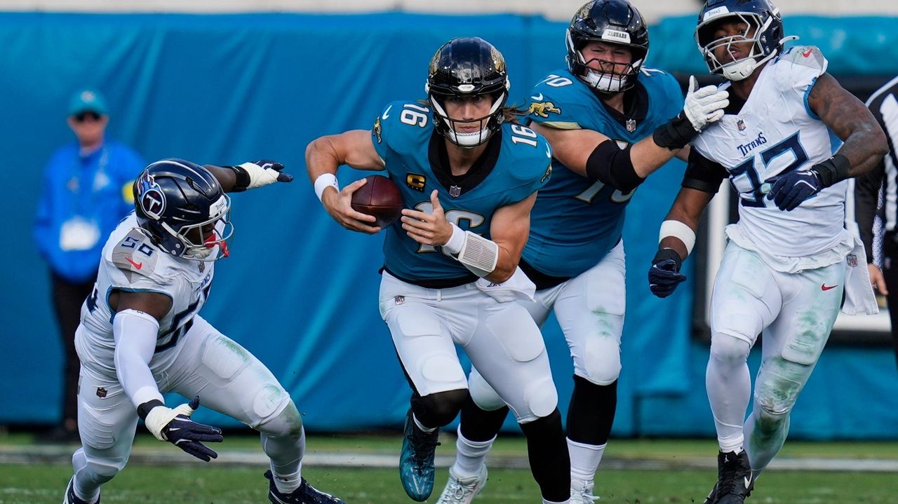 Streaking Jaguars clinch AFC South title with a 41-7 drubbing of Titans