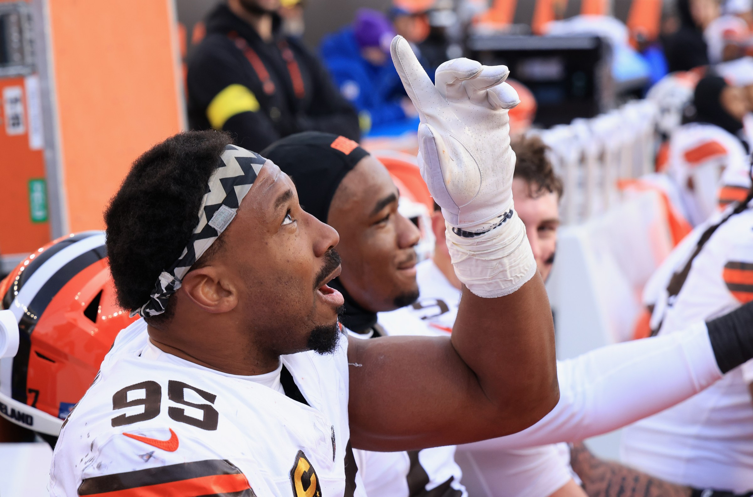 Browns defense a part of history in Week 18 vs Bengals