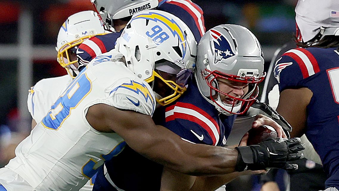Chargers' Odafe Oweh Comments on Free Agency After 3-Sack Performance
