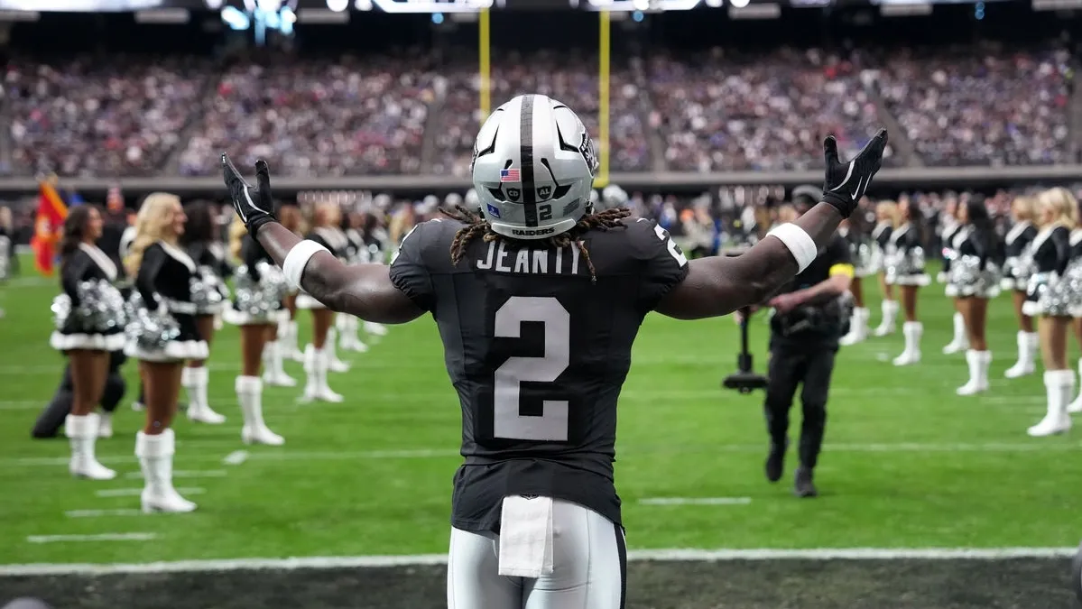 Ashton Jeanty player props odds, tips and betting trends for Week 2