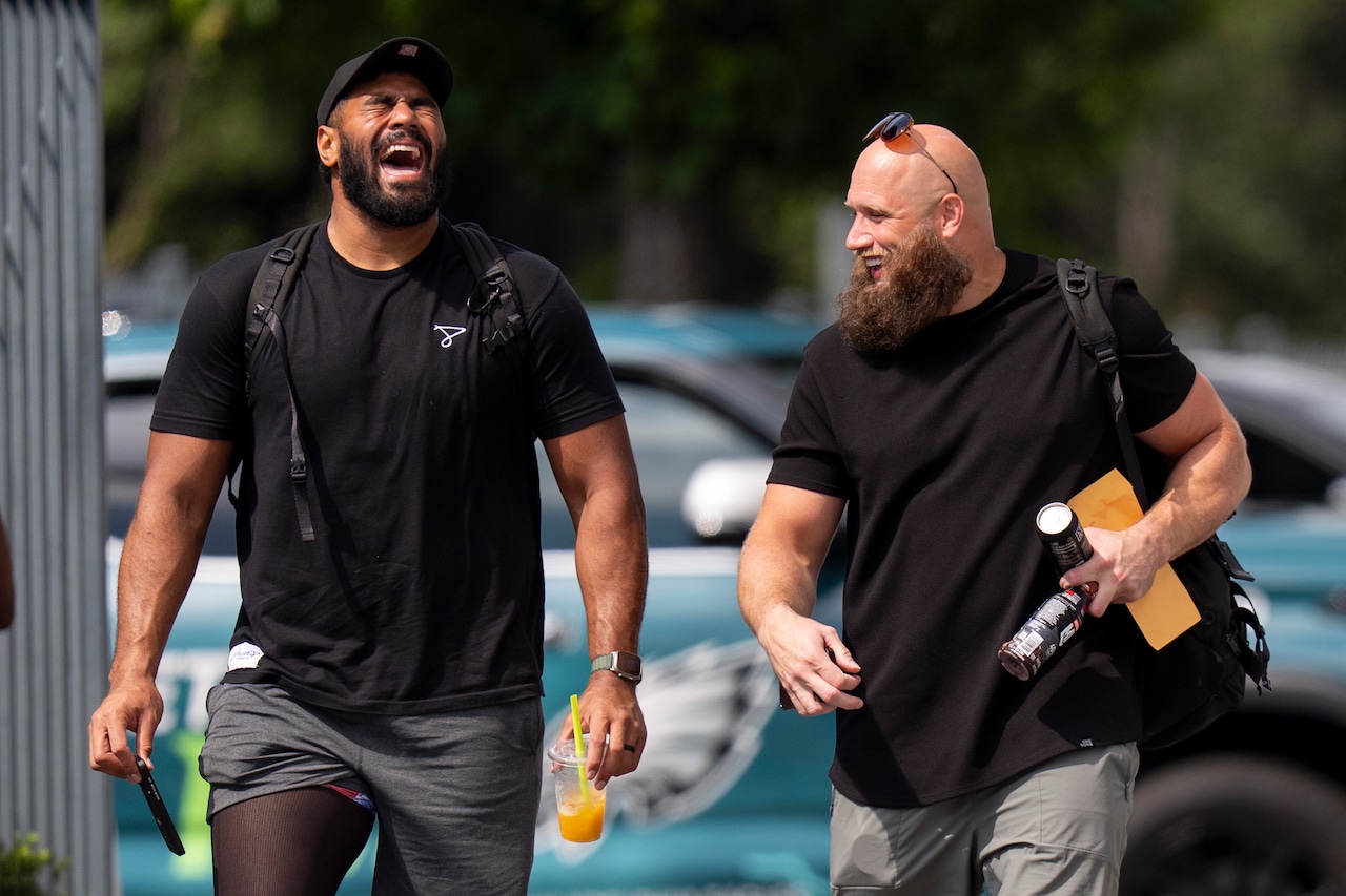 Browns Eagles Football