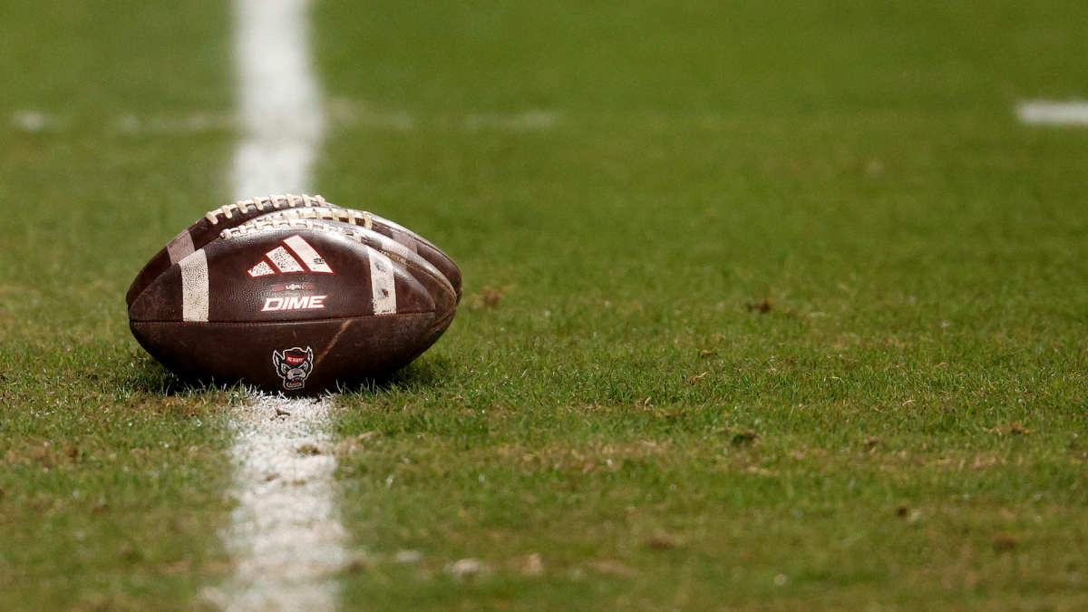 College football eligibility: Coaches vote to expand redshirt years to nine games