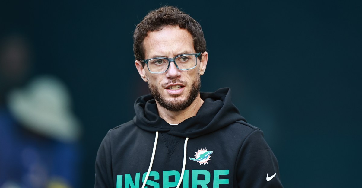 Baltimore Ravens to interview ex-Miami Dolphins HC Mike McDaniel