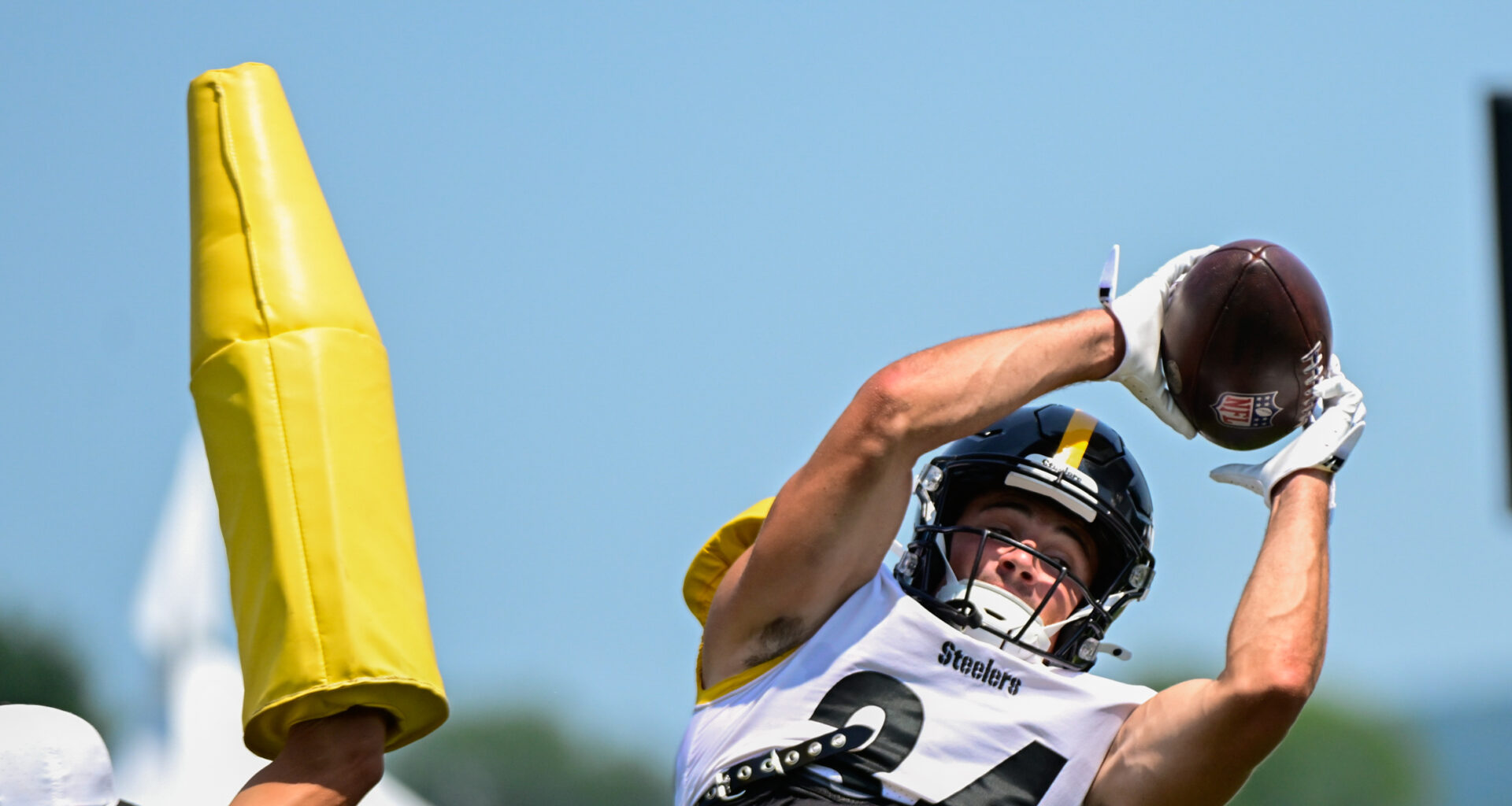 Steelers Bring Back Promising Rookie Wide Receiver