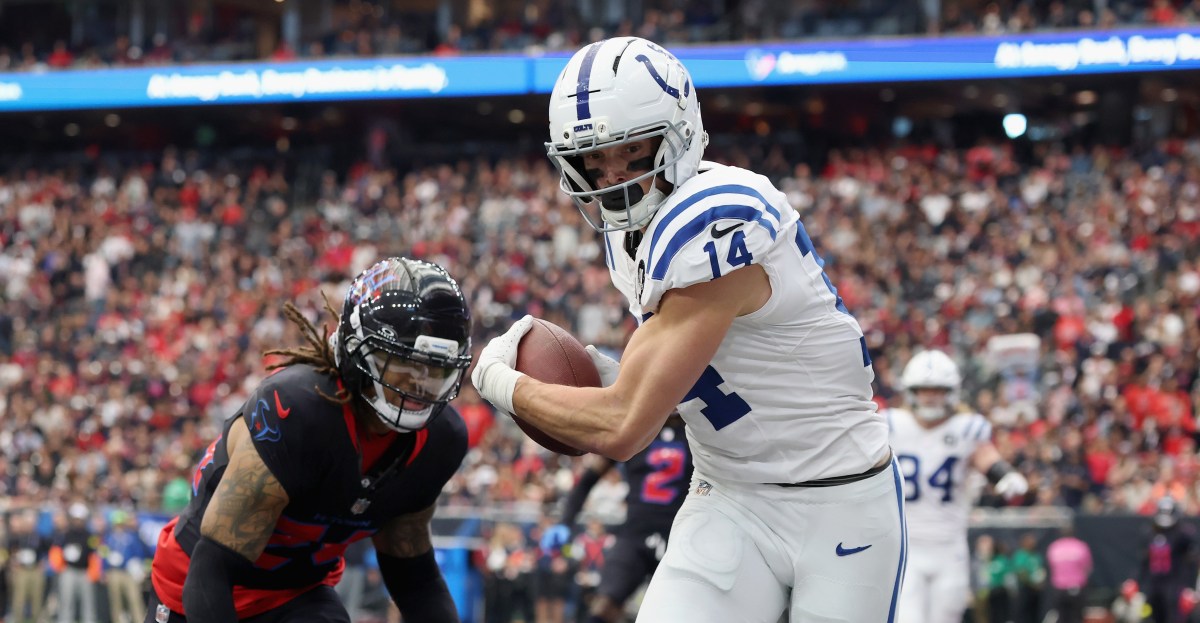 PFF lists Colts WR Alec Pierce as ‘2026 free agent that they can’t afford to lose’