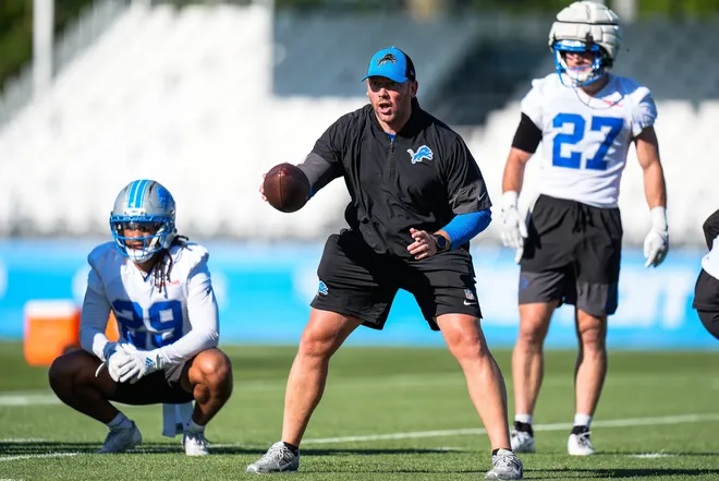 Detroit Lions safeties coach Jim O'Neil watches practice during training camp at Meijer Performance Center in Allen Park on Tuesday, July 22, 2025.