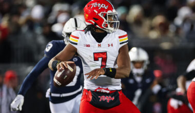 Texas signs backup QB MJ Morris