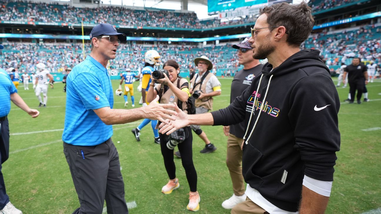 Chargers officially hire Mike McDaniel as offensive coordinator